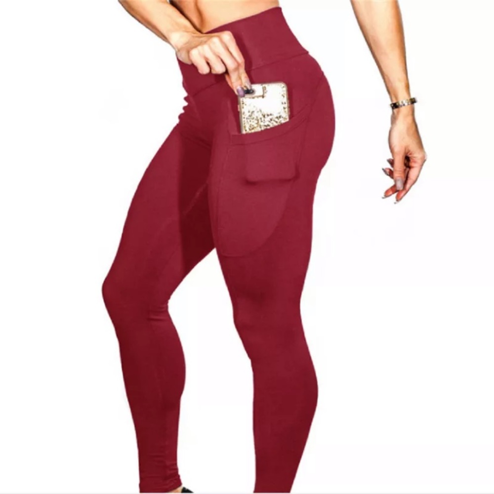 Sleek sexy yoga pants❤️BOUTIQUE❤️ Great for Fall!